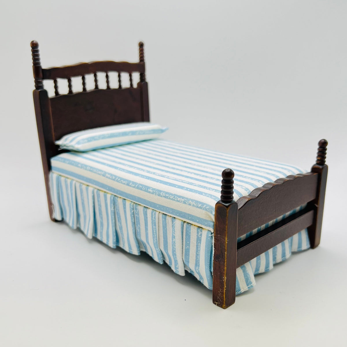 Single Bed - Blue/White Striped Bedcovers - Walnut Frame - 1/12 Scale Dollhouse Miniature