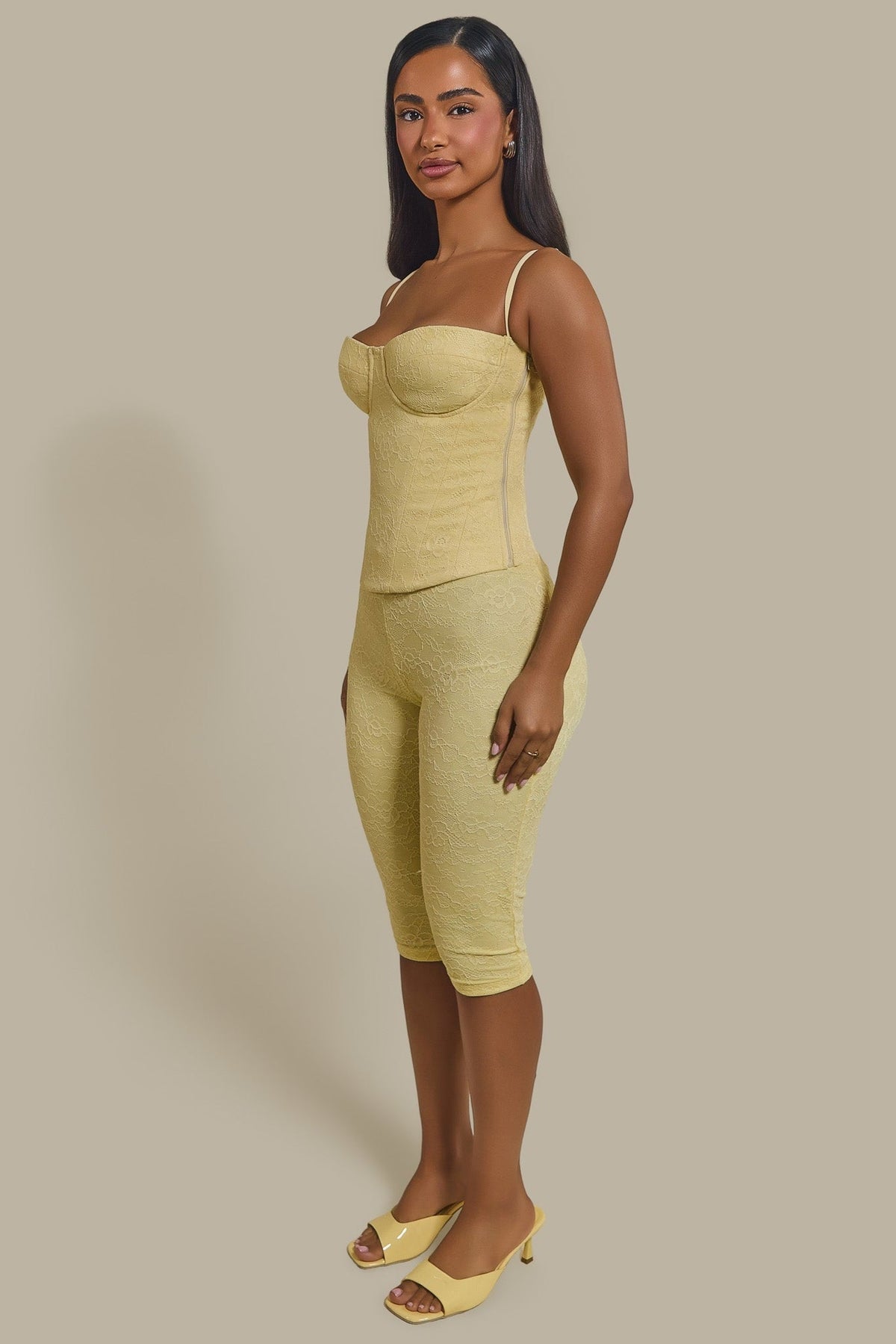 The Brielle Capri Leggings in Butter Yellow